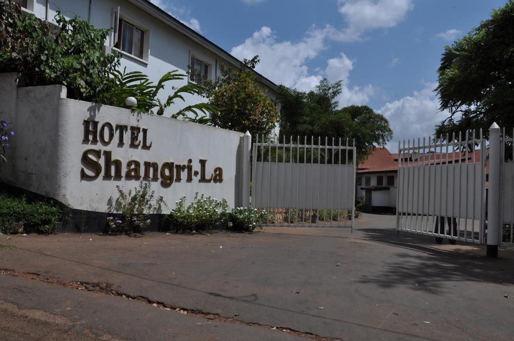 Shangri-La Hotel Uganda Kampala Exterior foto